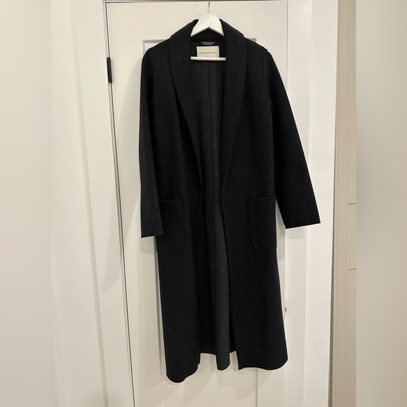 Luxe Lounge Jacket, The Group by Babaton, Aritzia - Picture 2 of 8